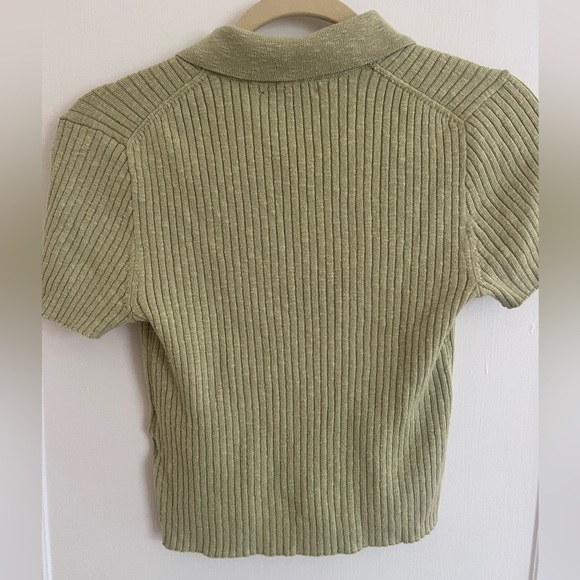Green Ribbed Button-Up Sweater Tee - Picture 5 of 6